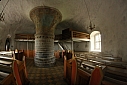 Wnętrze Nylars Kirke